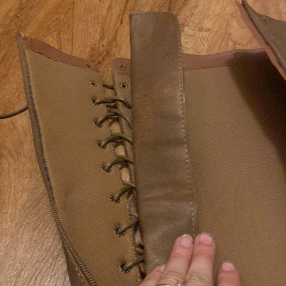 NWOT Forever Over knee Lace-up Leather Boots Size 10 - Picture 14 of 16